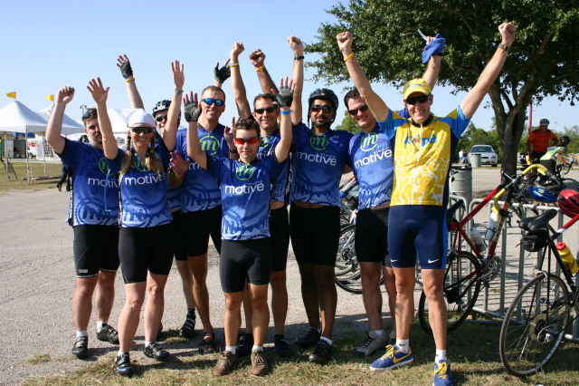 2005/10(October)/Ride-For-Roses-Team-Motive/640x480_2005-10-23-Ride-for-Roses-12-Dave-Anna-Richard-Travis-Tom-Mike-Corey-Andy-Duke.JPG