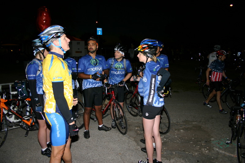 2005/10(October)/Ride-For-Roses-Team-Motive/800x600_2005-10-23-Ride-for-Roses-06-Duke-Corey-Richard-Dino.JPG