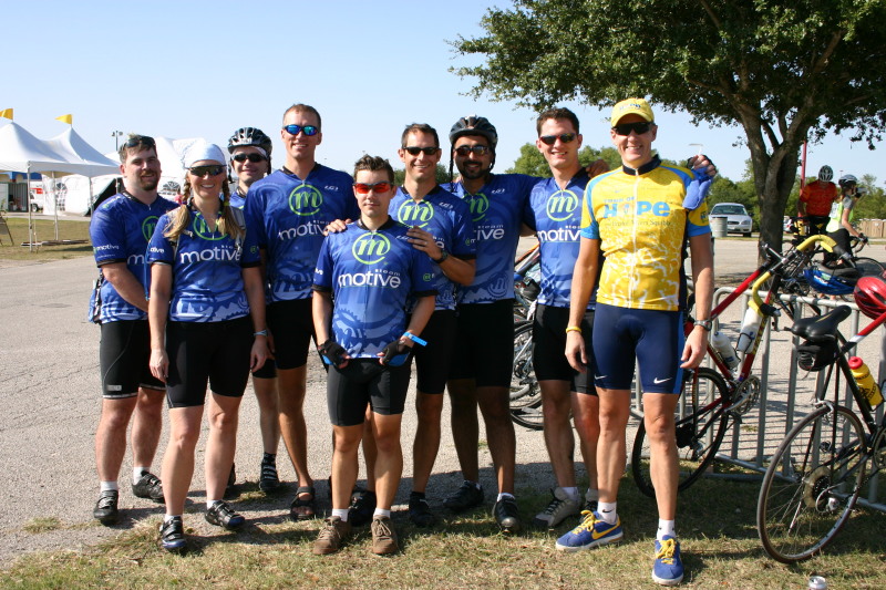 2005/10(October)/Ride-For-Roses-Team-Motive/800x600_2005-10-23-Ride-for-Roses-09-Dave-Anna-Richard-Travis-Tom-Mike-Corey-Andy-Duke.JPG