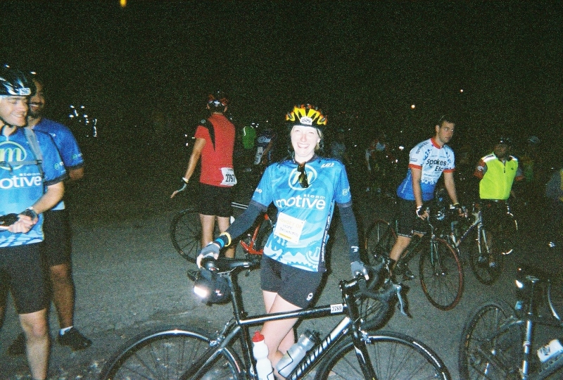 2005/10(October)/Ride-For-Roses-Team-Motive/800x600_701622-R1-044-20A.jpg