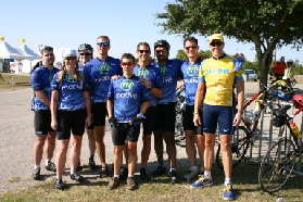 2005-10-23-Ride-for-Roses-09-Dave-Anna-Richard-Travis-Tom-Mike-Corey-Andy-Duke.JPG
