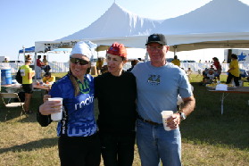 2005-10-23-Ride-for-Roses-24-Anna-Margo-Mike.JPG