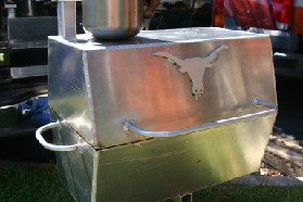 2005-10-22-Texas-Tailgate-14-grille.JPG