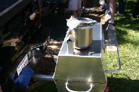 2005-10-22-Texas-Tailgate-16-grille.JPG