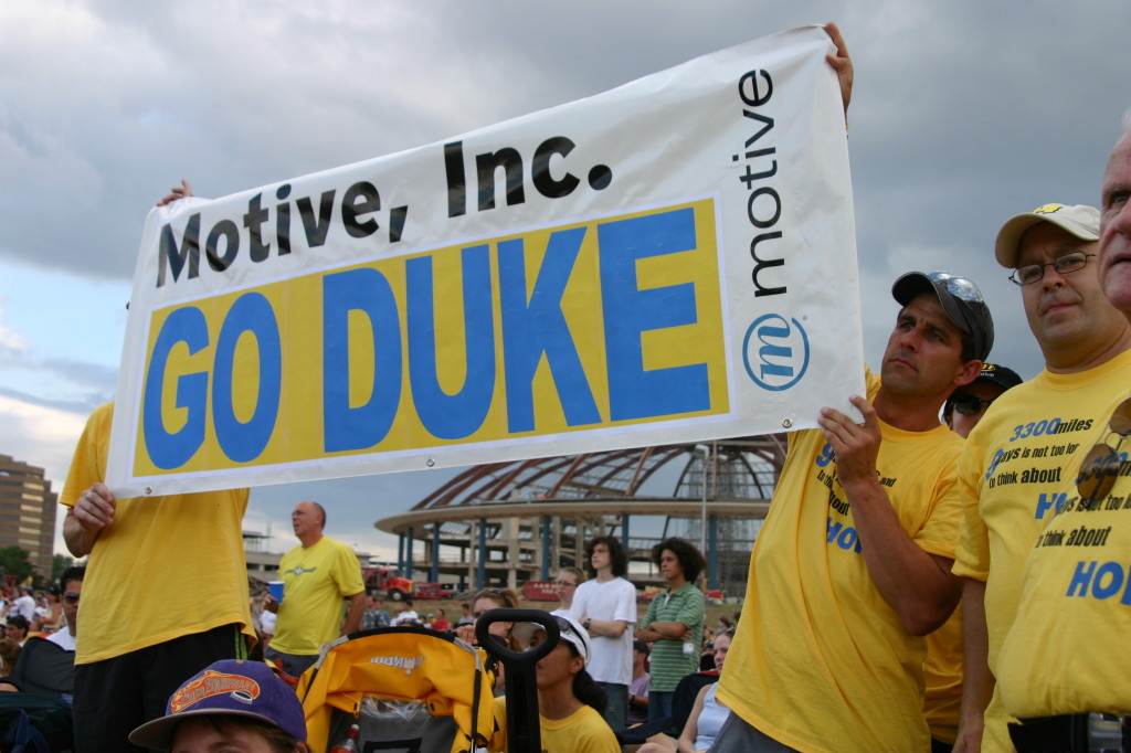 2005/10(October)/Tour-of-Hope/1024x768_2005-10-02-Tour-of-Hope-17-Go-Duke.JPG