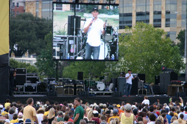 2005-10-02-Tour-of-Hope-13-Lance.JPG