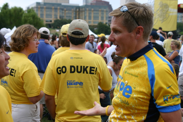 2005-10-02-Tour-of-Hope-49-Duke.JPG