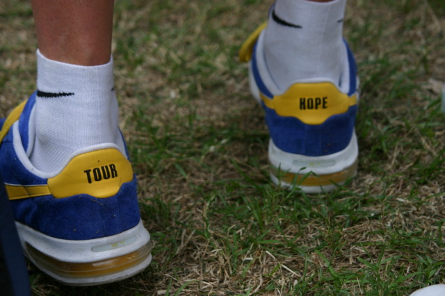 2005-10-02-Tour-of-Hope-52-Tour-Hope-shoes.JPG