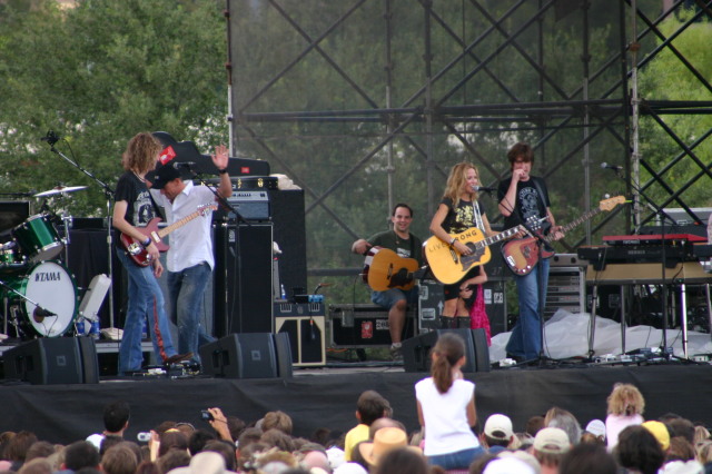 2005-10-02-Tour-of-Hope-65-Sheryl-Crow.JPG