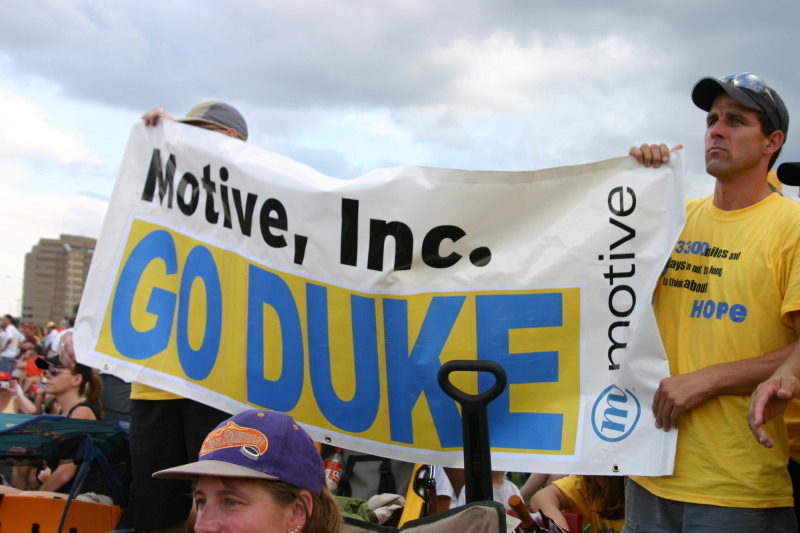2005/10(October)/Tour-of-Hope/800x600_2005-10-02-Tour-of-Hope-14-Go-Duke.JPG