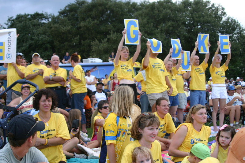 2005/10(October)/Tour-of-Hope/800x600_2005-10-02-Tour-of-Hope-25-Go-Duke.JPG