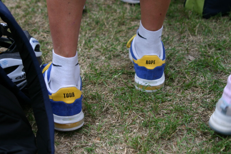 2005-10-02-Tour-of-Hope-53-Tour-Hope-shoes.JPG