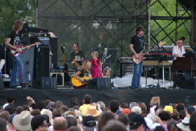 2005-10-02-Tour-of-Hope-70-Sheryl-Crow.JPG