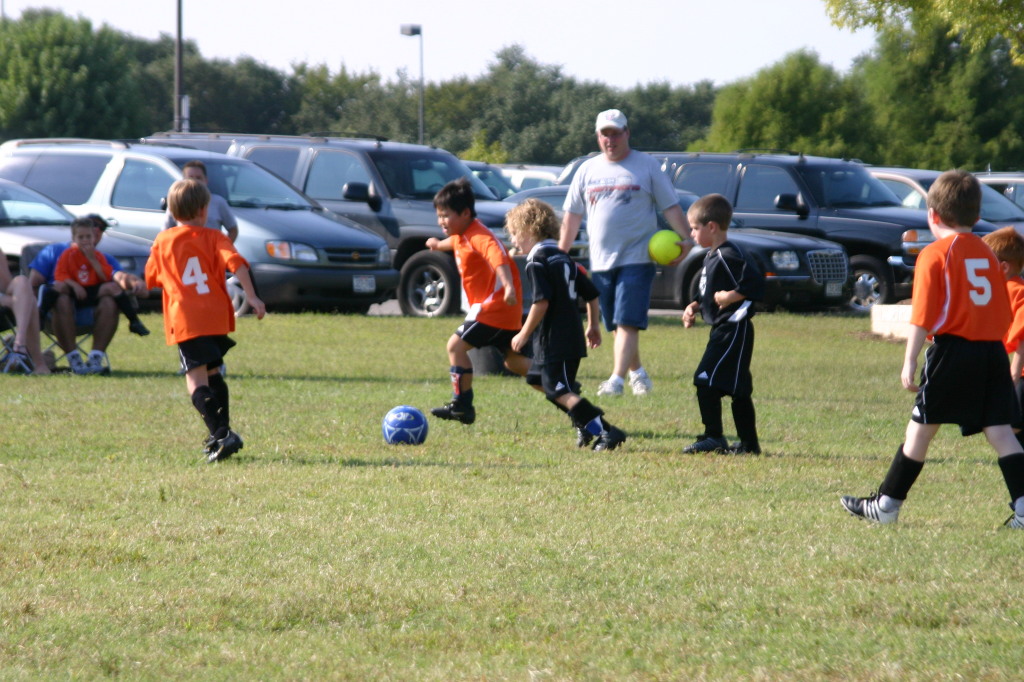 2005/10(October)/Vale-Soccer/1024x768_2005-10-16-Vale-Soccer-010.JPG