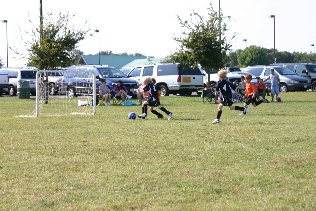2005/10(October)/Vale-Soccer/1024x768_2005-10-16-Vale-Soccer-030.JPG