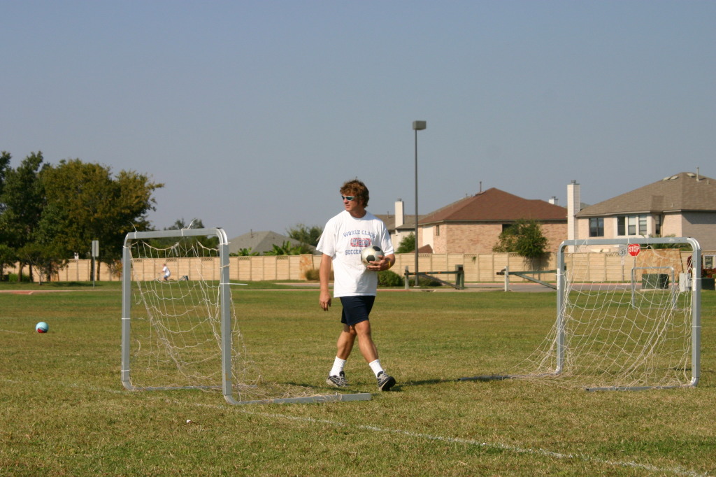 2005/10(October)/Vale-Soccer/1024x768_2005-10-16-Vale-Soccer-031.JPG
