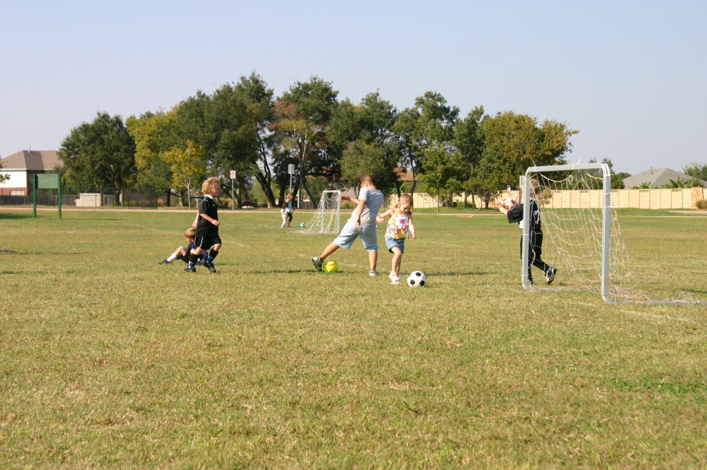 2005/10(October)/Vale-Soccer/1024x768_2005-10-16-Vale-Soccer-111.JPG