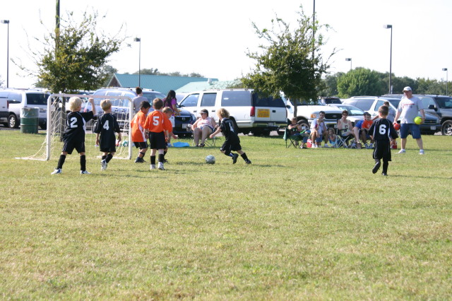 2005/10(October)/Vale-Soccer/640x480_2005-10-16-Vale-Soccer-022.JPG