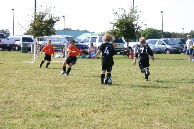 2005/10(October)/Vale-Soccer/640x480_2005-10-16-Vale-Soccer-061.JPG