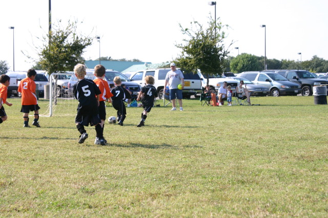 2005/10(October)/Vale-Soccer/640x480_2005-10-16-Vale-Soccer-065.JPG