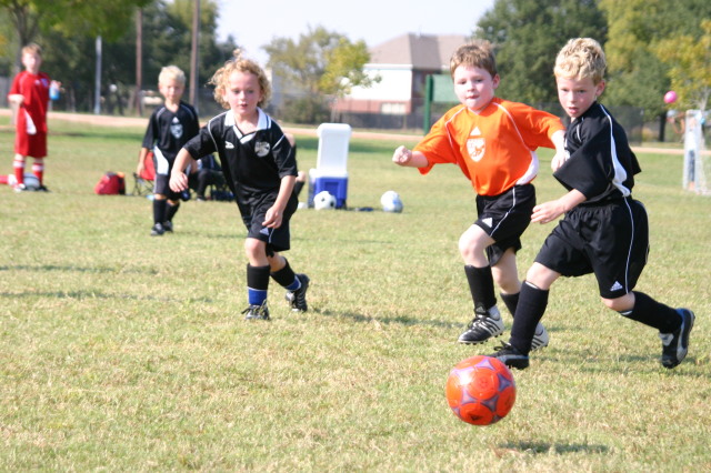 2005/10(October)/Vale-Soccer/640x480_2005-10-16-Vale-Soccer-073.JPG
