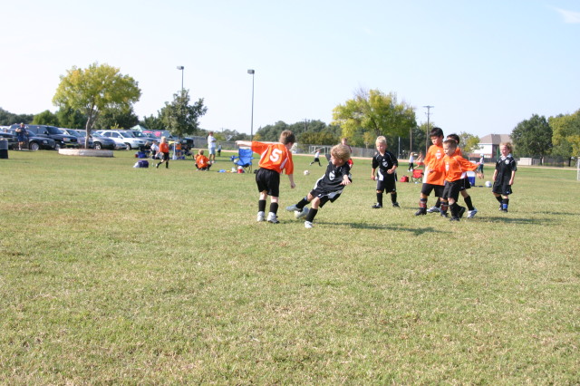 2005/10(October)/Vale-Soccer/640x480_2005-10-16-Vale-Soccer-080.JPG
