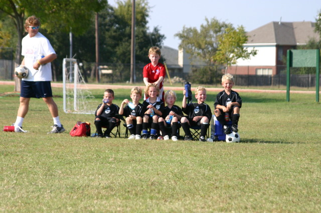 2005/10(October)/Vale-Soccer/640x480_2005-10-16-Vale-Soccer-098.JPG