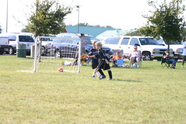 2005/10(October)/Vale-Soccer/640x480_2005-10-16-Vale-Soccer-108.JPG