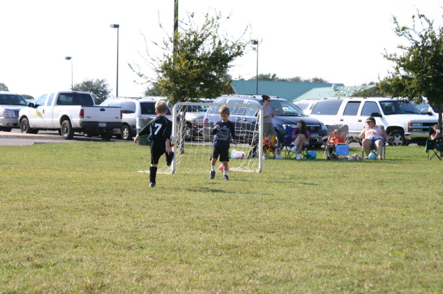 2005/10(October)/Vale-Soccer/640x480_2005-10-16-Vale-Soccer-109.JPG
