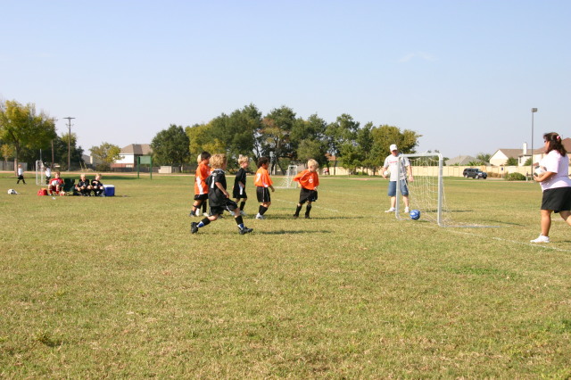 2005/10(October)/Vale-Soccer/640x480_2005-10-16-Vale-Soccer-131.JPG