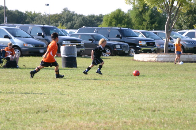 2005/10(October)/Vale-Soccer/640x480_2005-10-16-Vale-Soccer-139.JPG