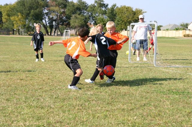 2005/10(October)/Vale-Soccer/640x480_2005-10-16-Vale-Soccer-155.JPG