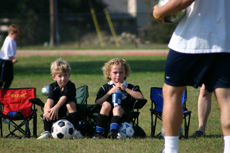 2005/10(October)/Vale-Soccer/800x600_2005-10-16-Vale-Soccer-005.JPG