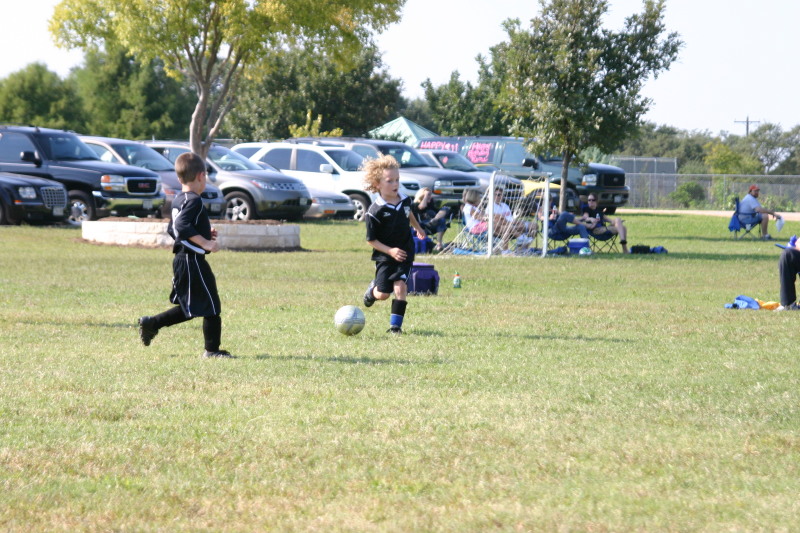 2005/10(October)/Vale-Soccer/800x600_2005-10-16-Vale-Soccer-015.JPG