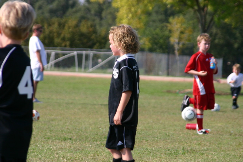 2005/10(October)/Vale-Soccer/800x600_2005-10-16-Vale-Soccer-071.JPG