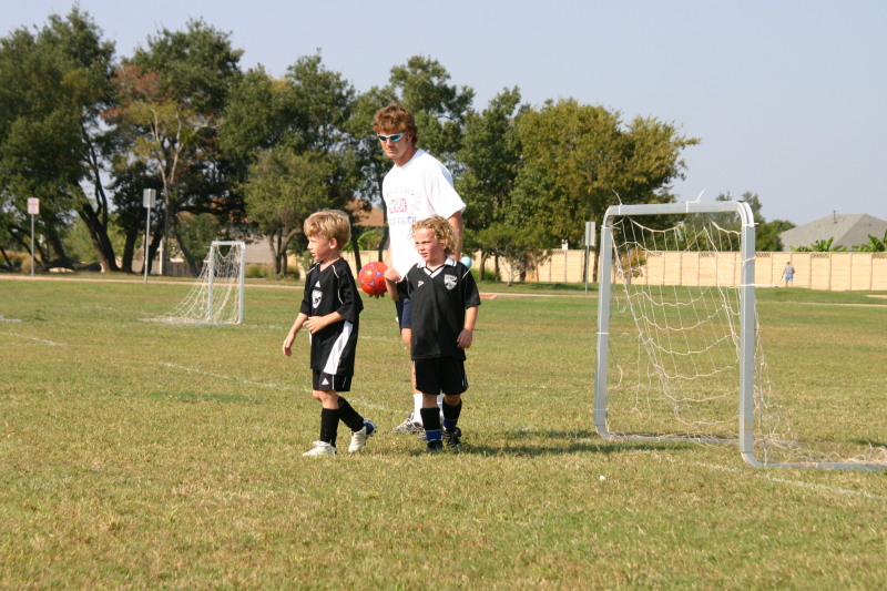2005/10(October)/Vale-Soccer/800x600_2005-10-16-Vale-Soccer-076.JPG