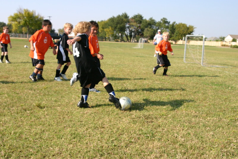 2005/10(October)/Vale-Soccer/800x600_2005-10-16-Vale-Soccer-130.JPG