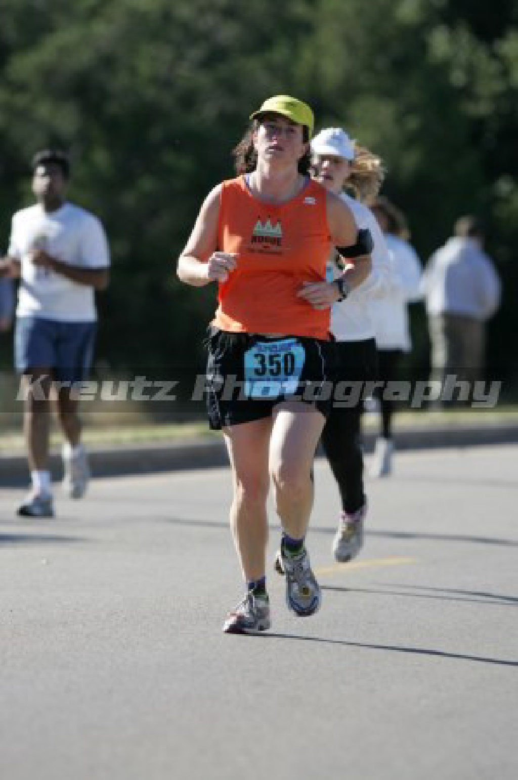2005/11(November)/Bison-Stampede-half-Marathon/1024x768_2005-11-20-Suzi-Bison-Stampede-half-marathon-1.jpg