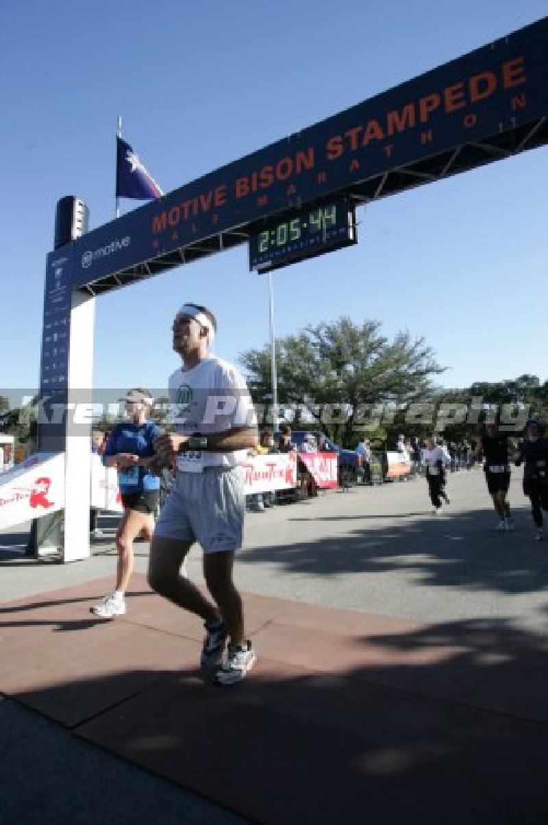 2005-11-20-Travis-Bison-Stampede-half-marathon-3.jpg