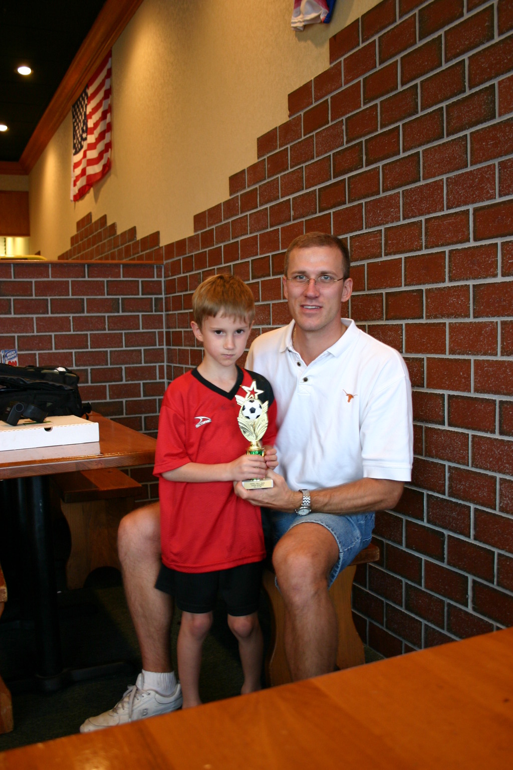 2005-11-13-TigerShark-soccer-party-07-Travis-Chance.JPG