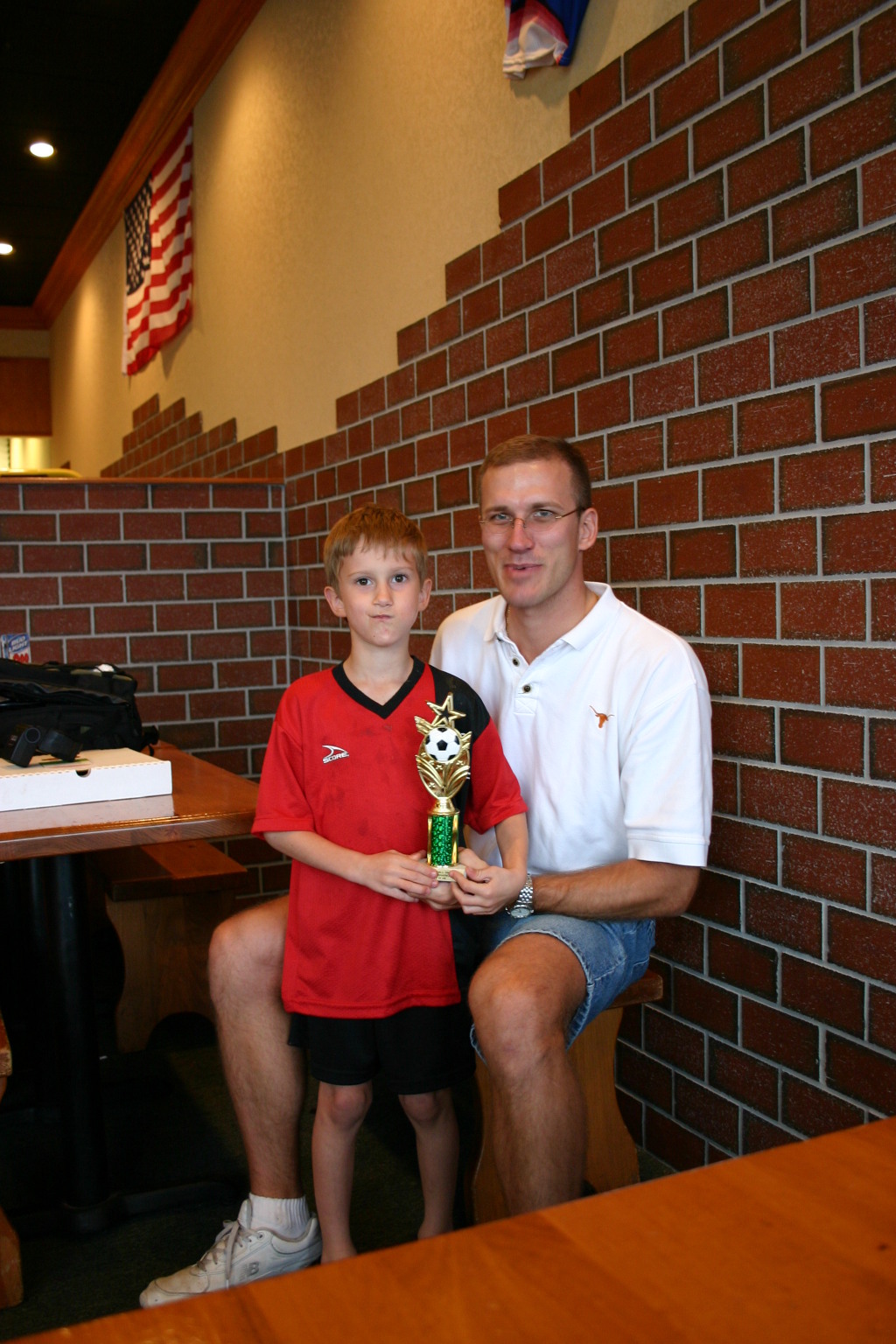 2005-11-13-TigerShark-soccer-party-08-Travis-Chance.JPG