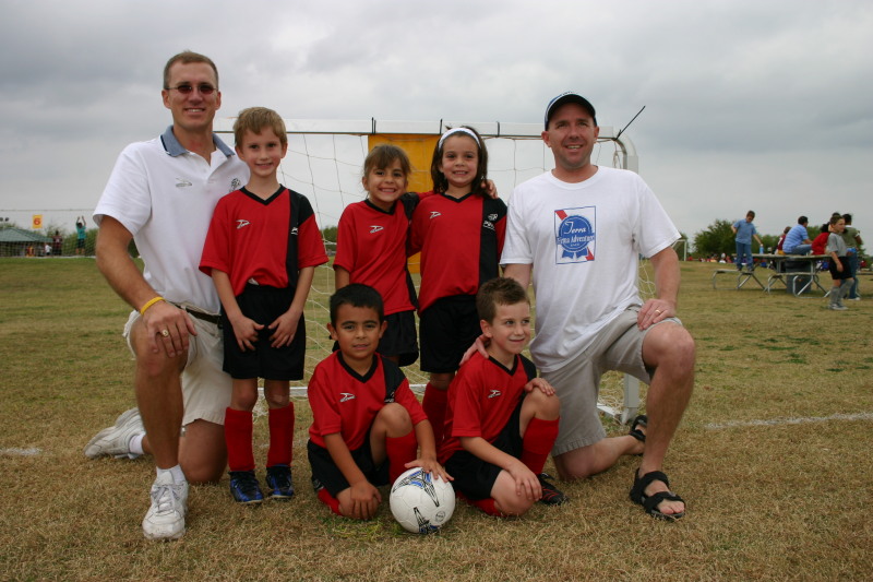 2005/11(November)/Chance-Soccer/800x600_2005-11-12-Soccer-78-Travis-Chance-Alex-Brooke-Mark-Sam-Matthew.JPG