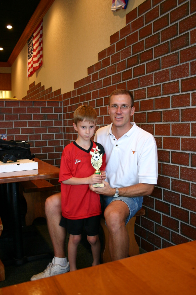 2005-11-13-TigerShark-soccer-party-07-Travis-Chance.JPG
