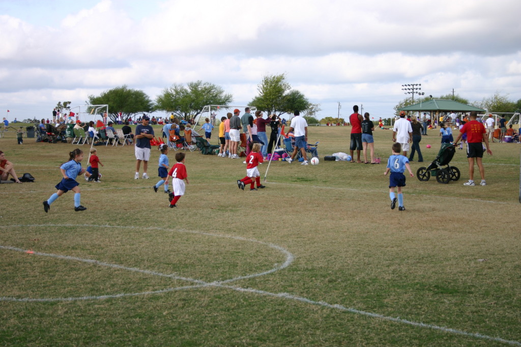 2005/11(November)/Dax-Soccer/1024x768_2005-11-12-Soccer-25-Dax.JPG