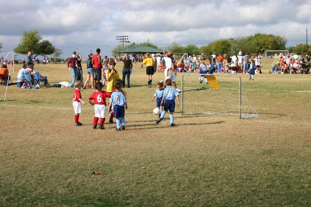 2005/11(November)/Dax-Soccer/1024x768_2005-11-12-Soccer-30-Dax.JPG