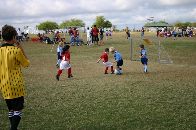 2005/11(November)/Dax-Soccer/640x480_2005-11-12-Soccer-20-Dax.JPG
