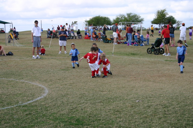2005/11(November)/Dax-Soccer/640x480_2005-11-12-Soccer-26-Dax.JPG