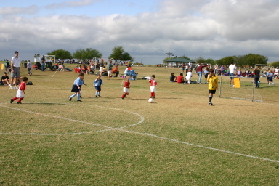 2005-11-12-Soccer-54-Dax.JPG