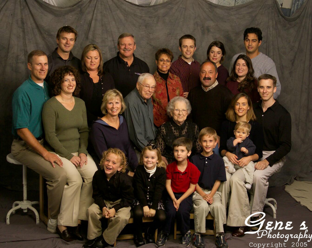 2005/11(November)/Family-Photos/1024x768_videoproofs-17.jpg