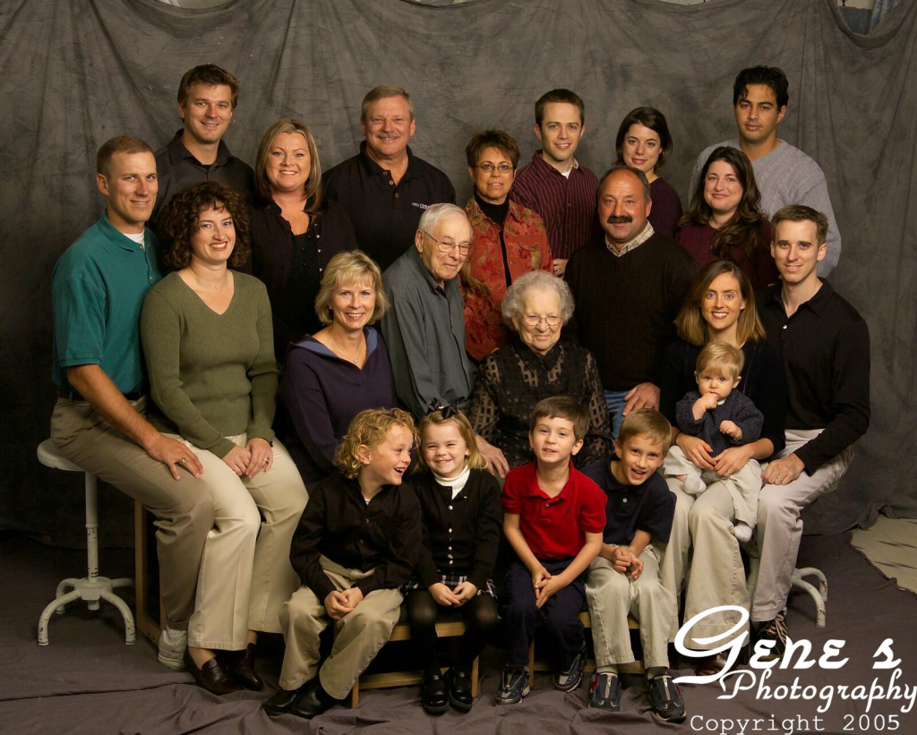 2005/11(November)/Family-Photos/1024x768_videoproofs-21.jpg